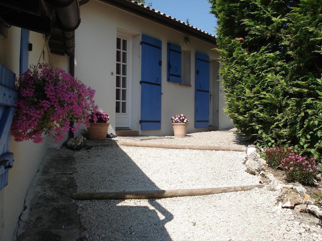 La Grange Du Cheval Blanc Villeneuve-sur-Lot Room photo